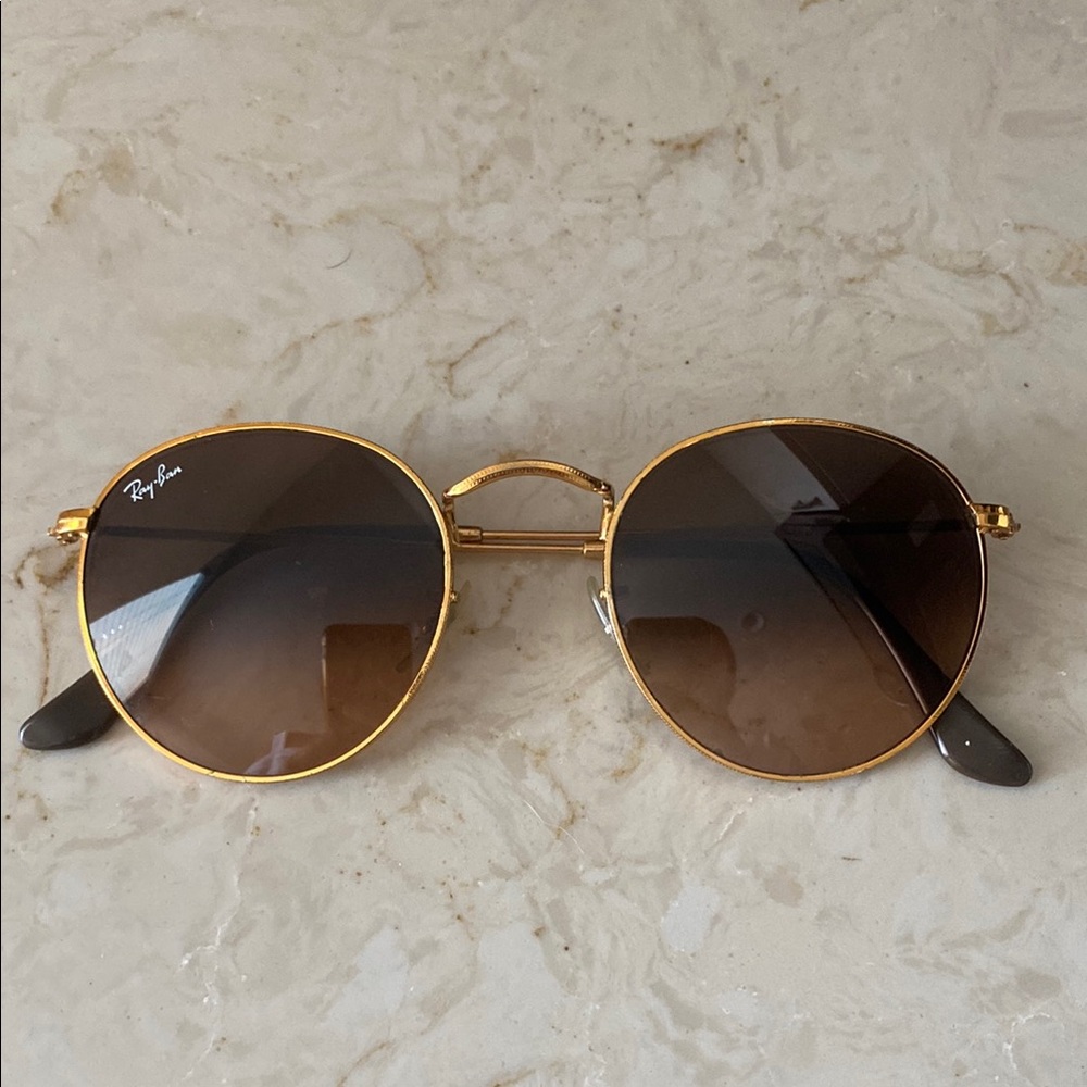 Ray-Ban Round Metal Sunglasses